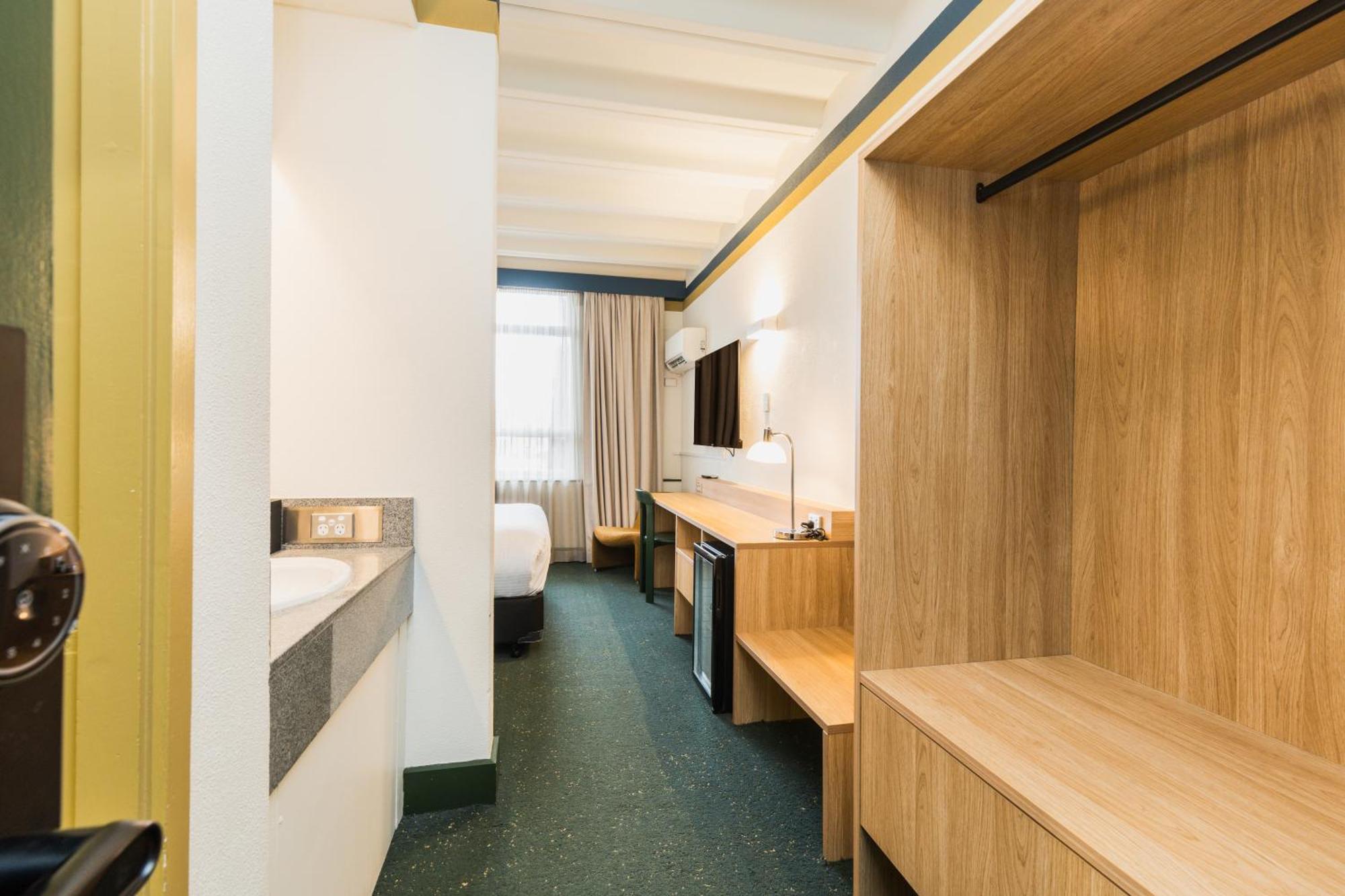 Statesman Hotel Canberra Szoba fotó